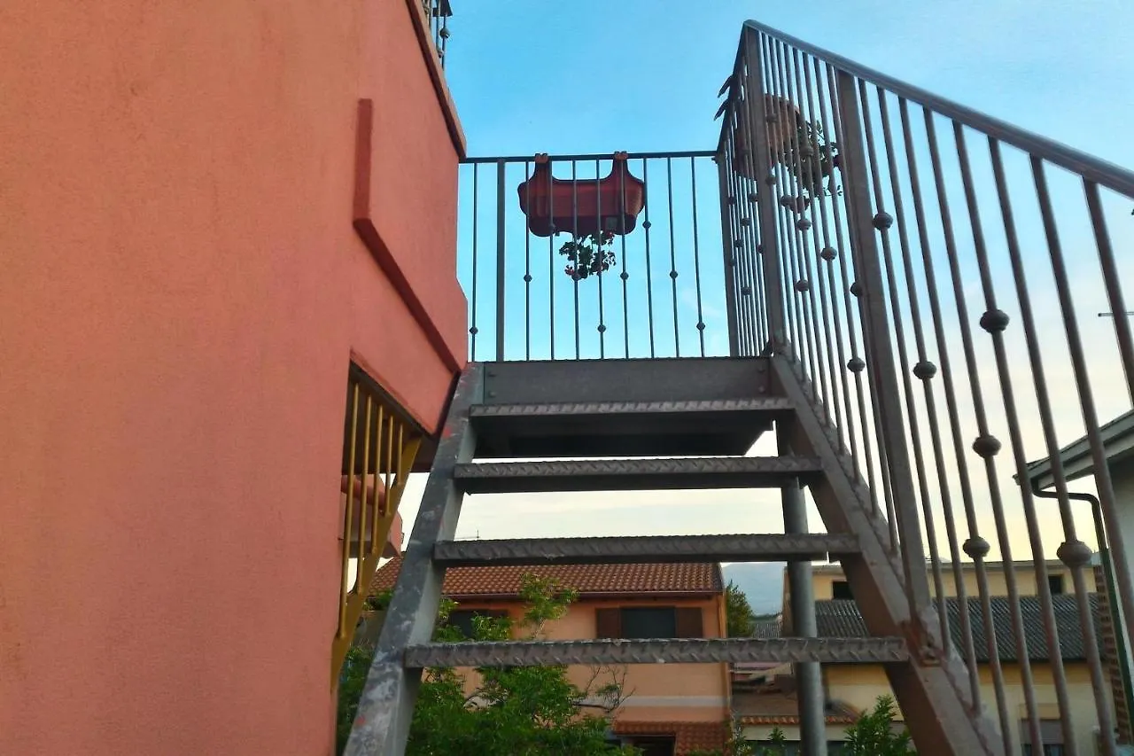 Corona Bed & Breakfast 사르다라