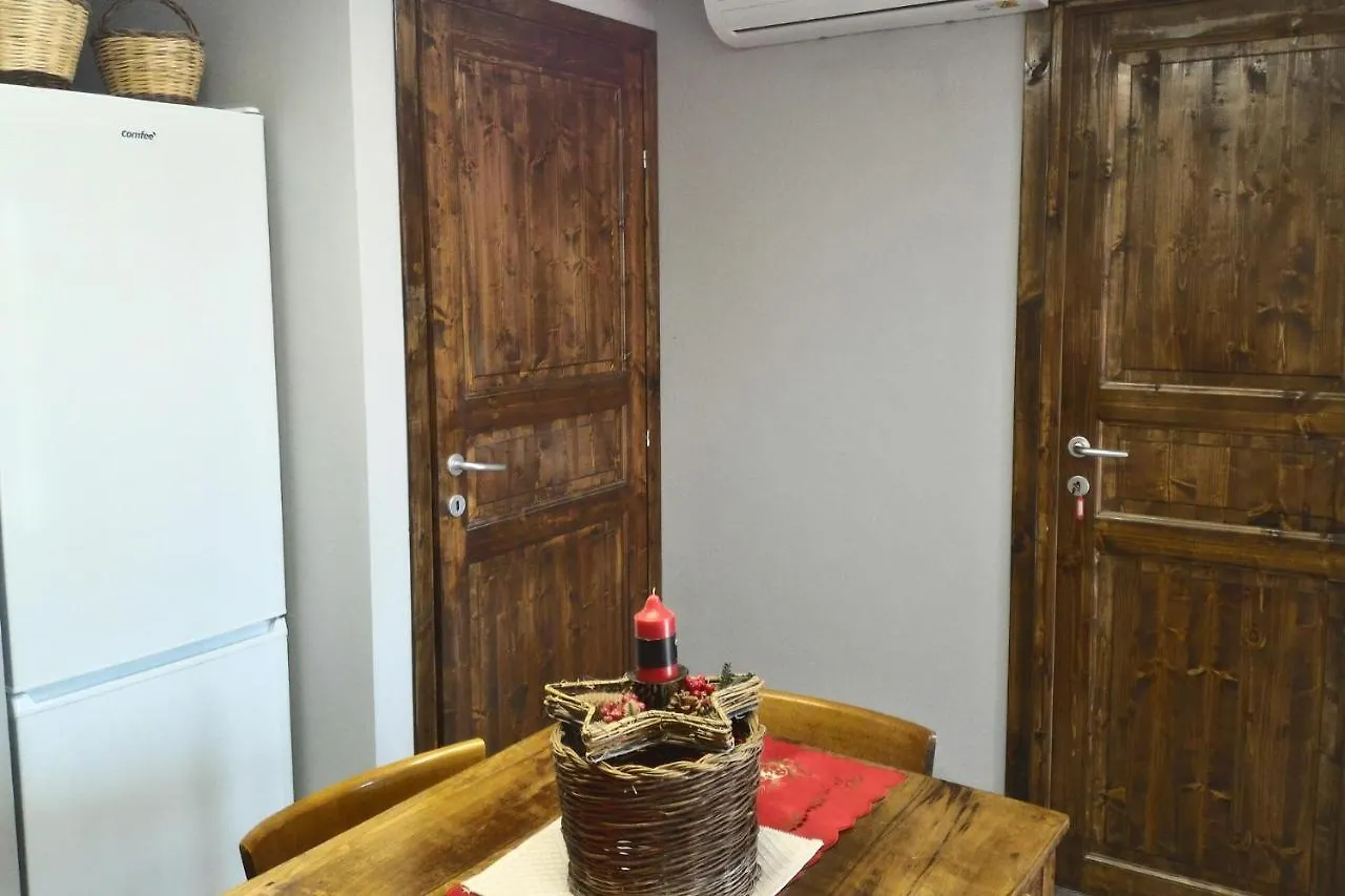 Corona Bed & Breakfast Sardara