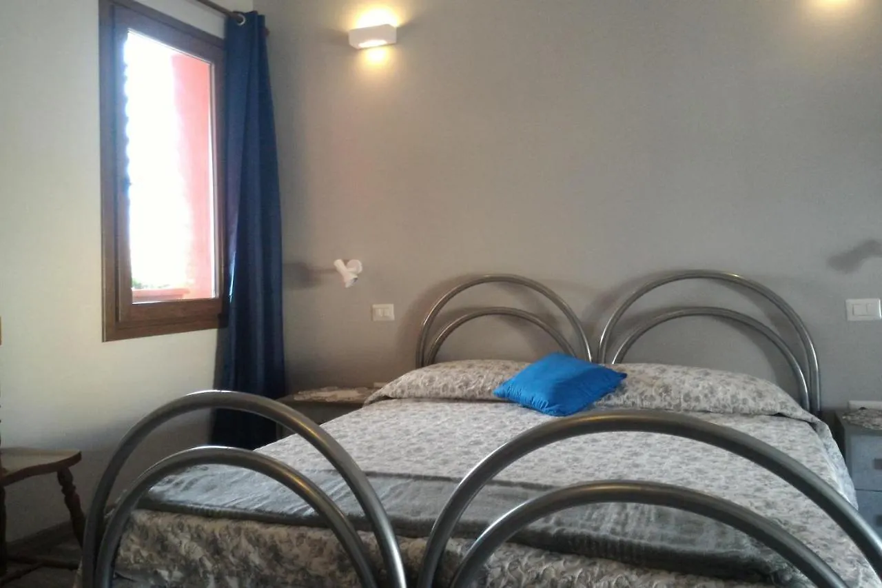 Corona Bed & Breakfast Sardara 0*,  Italien