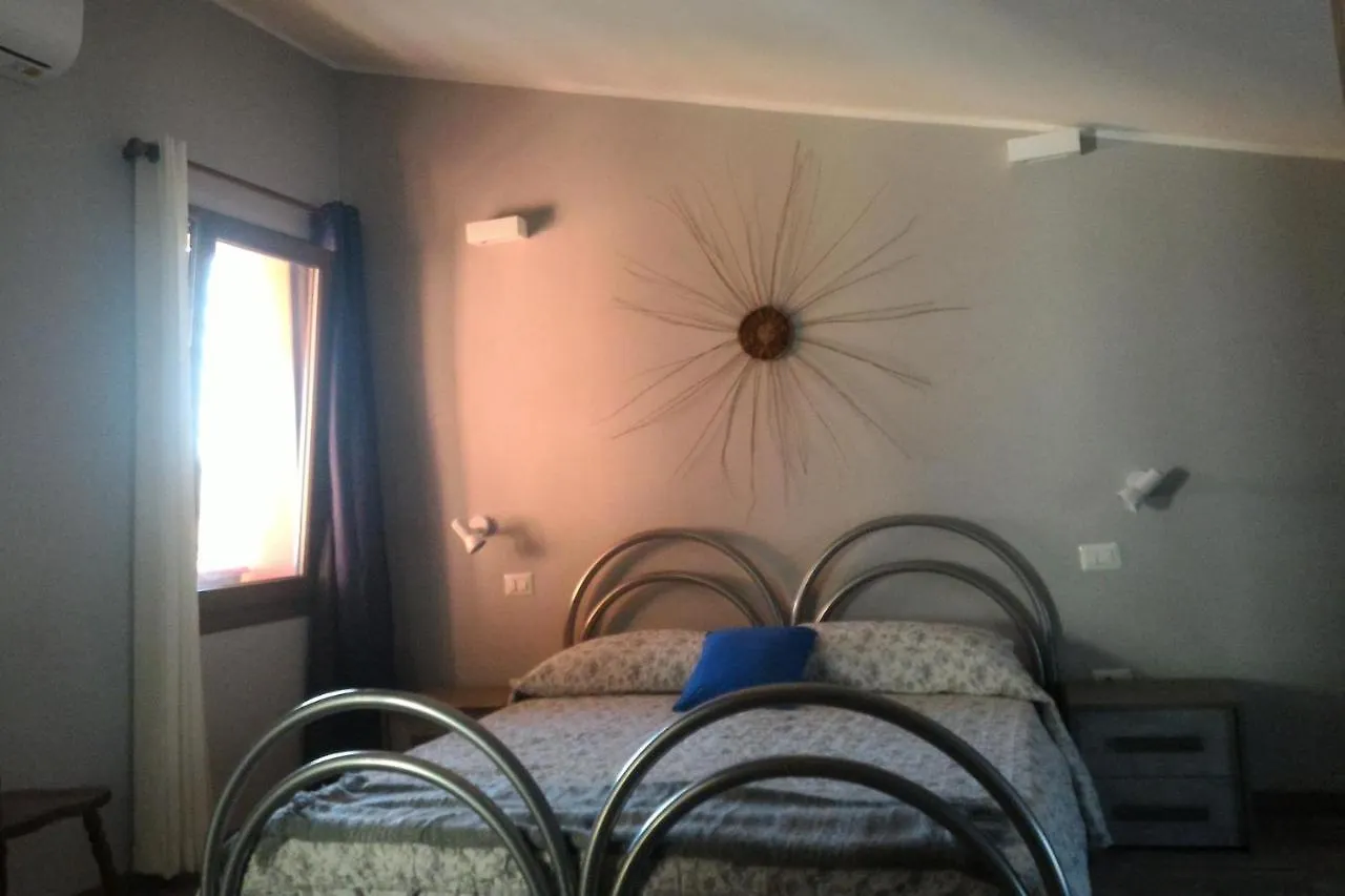 Corona Bed & Breakfast Sardara 0*,  Italien