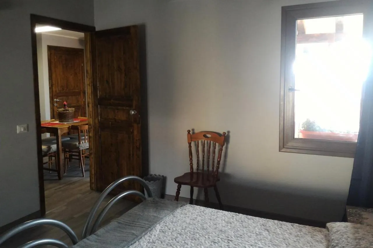 Corona Bed & Breakfast Sardara